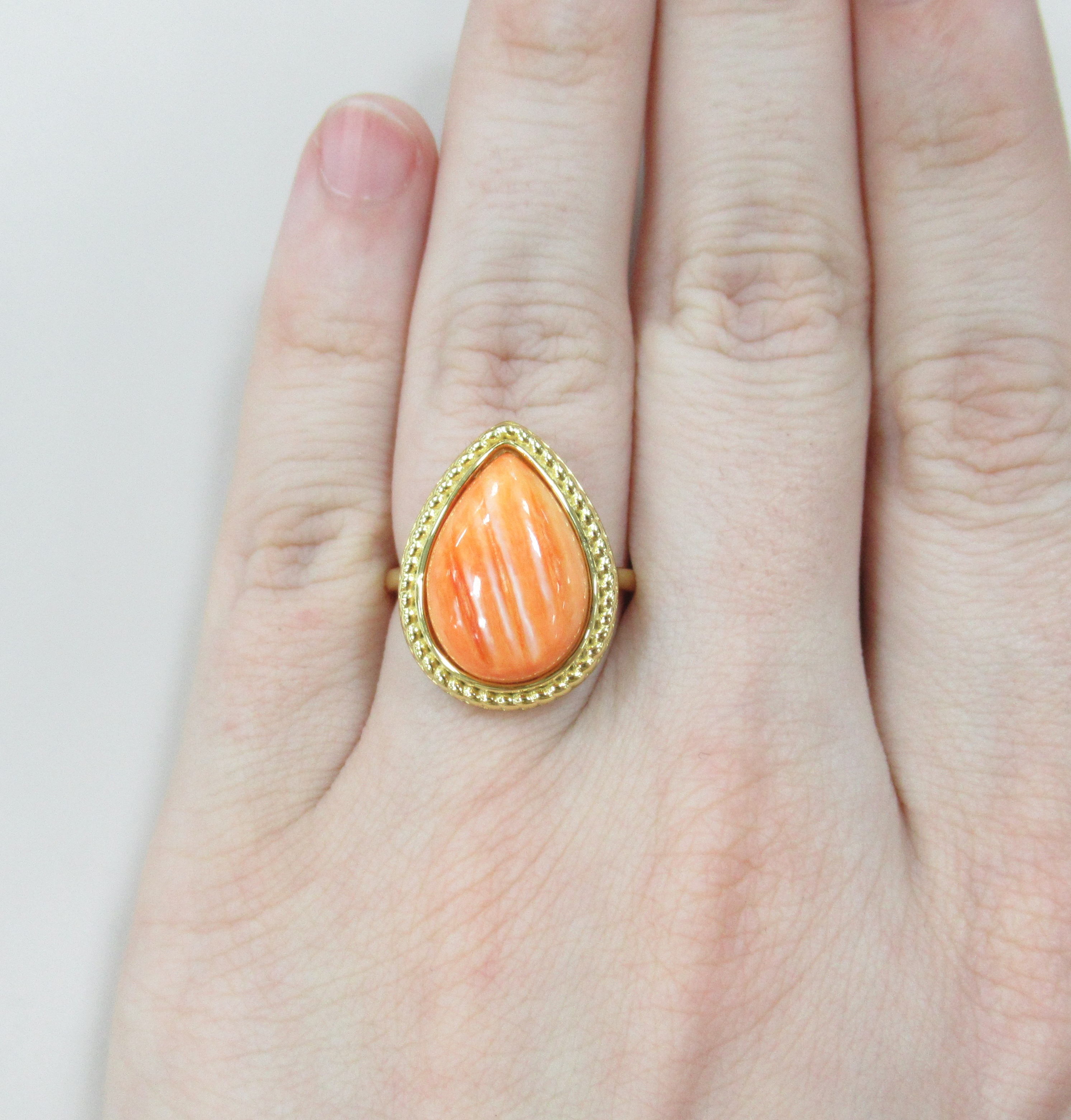 Серебряное кольцо с огненным королевским спондилюсом